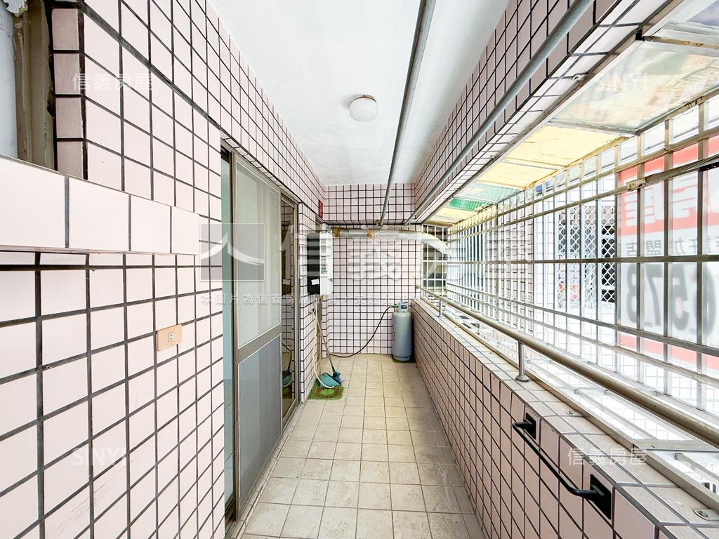 鼎中商圈成家採光美三房房屋室內格局與周邊環境