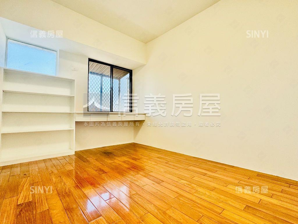 近探索公園美三房房屋室內格局與周邊環境