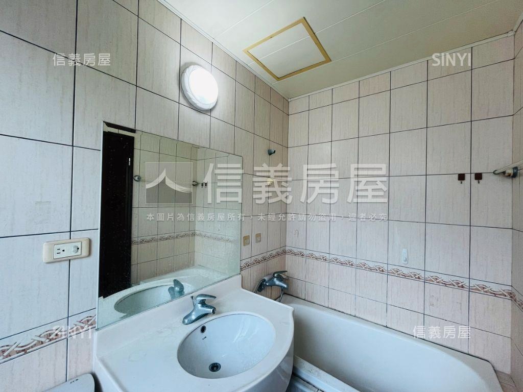 聯上公園院２＋１房車位房屋室內格局與周邊環境