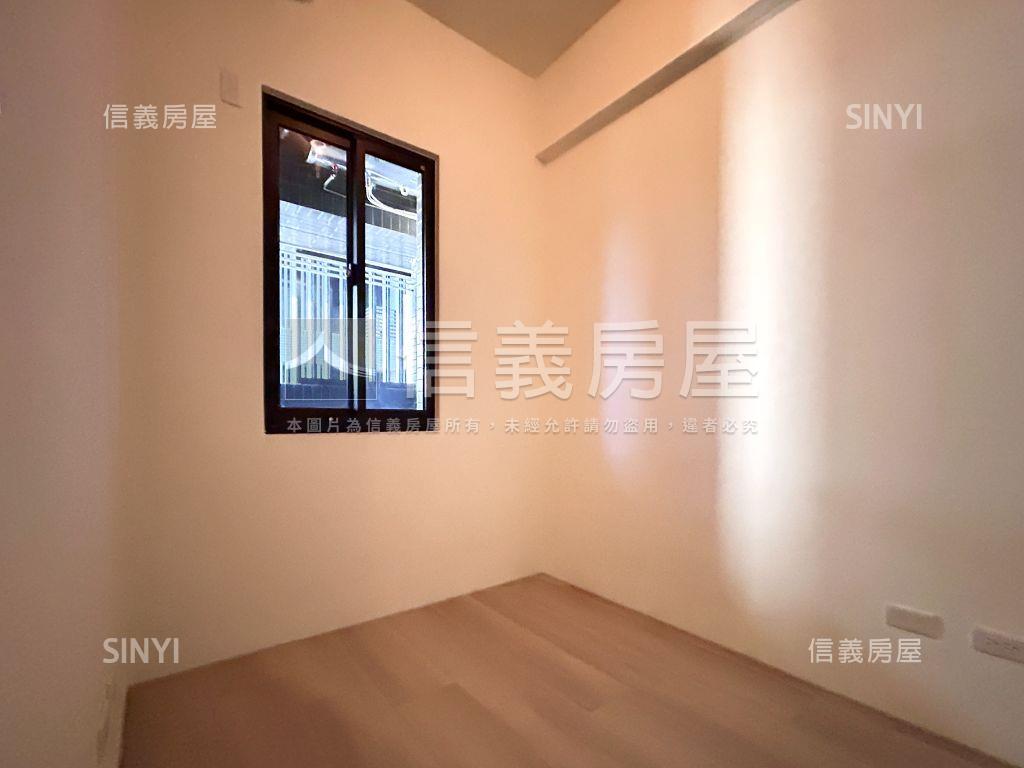 清景麟公園兩房兩衛平車房屋室內格局與周邊環境