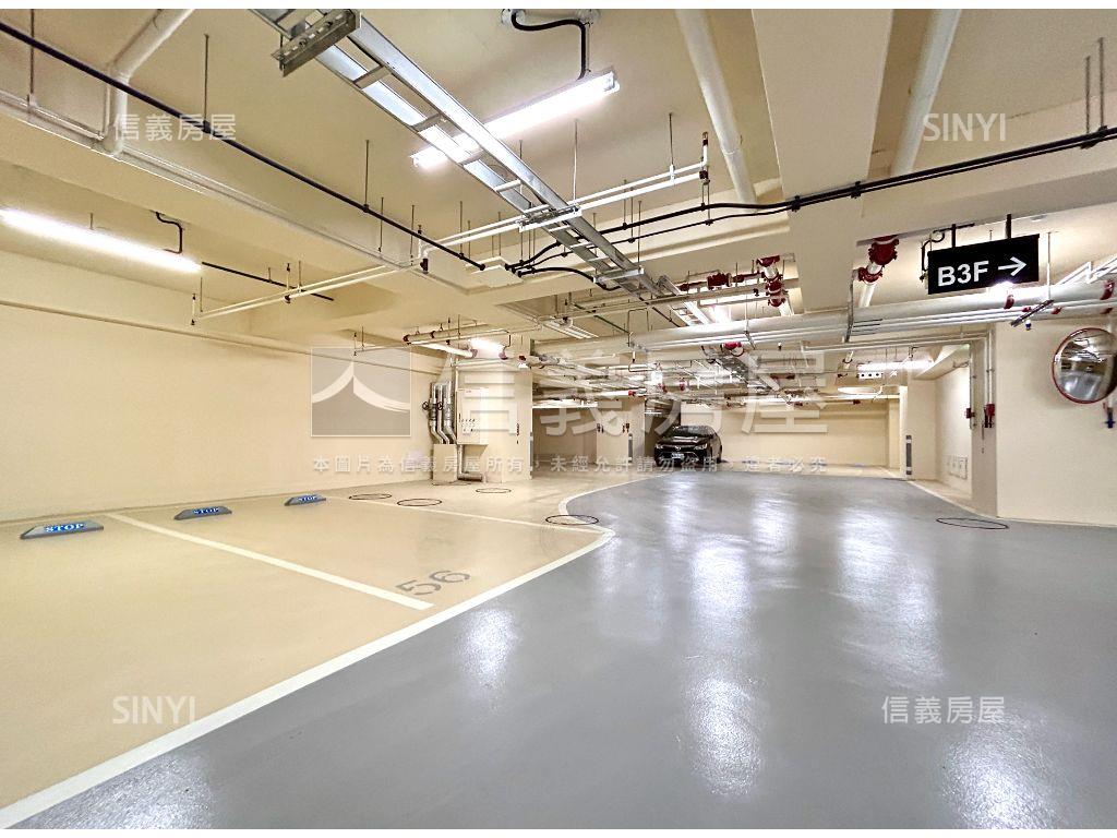 清景麟公園兩房兩衛平車房屋室內格局與周邊環境