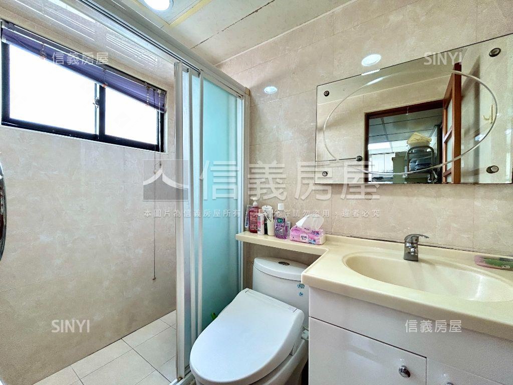 國會大廈高樓美景房屋室內格局與周邊環境