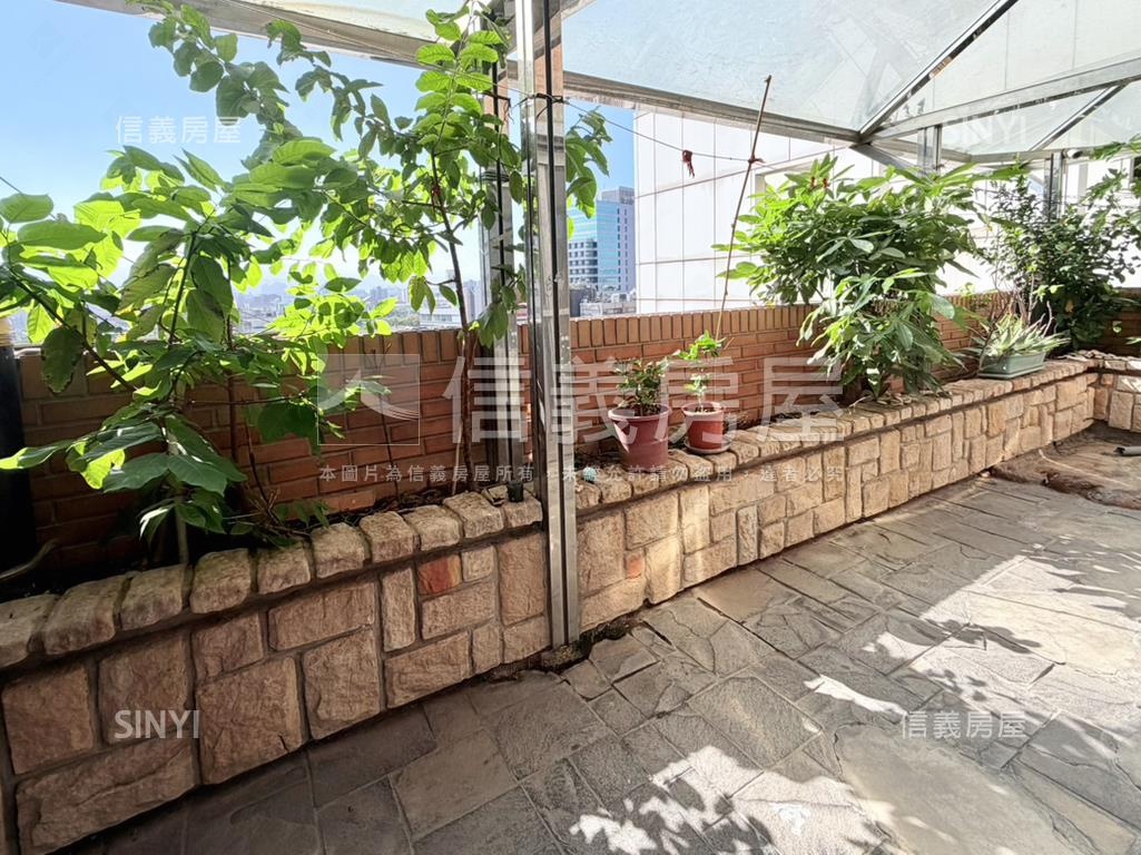 國會大廈高樓美景房屋室內格局與周邊環境