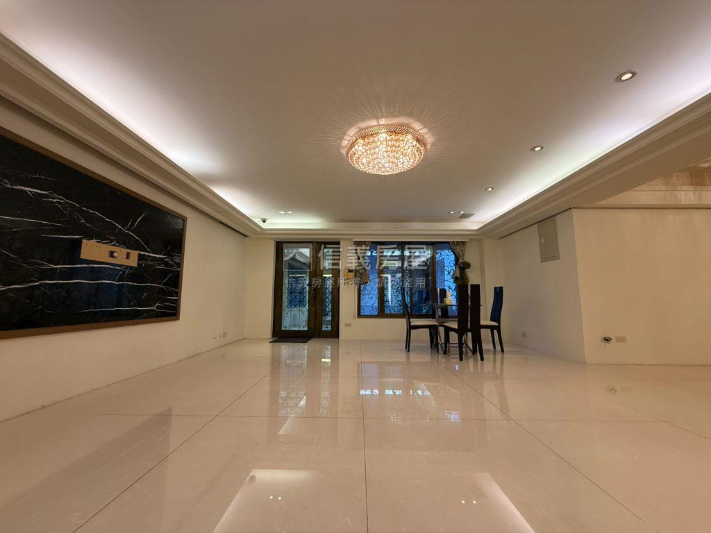 金山臨沂●庭院一樓房屋室內格局與周邊環境