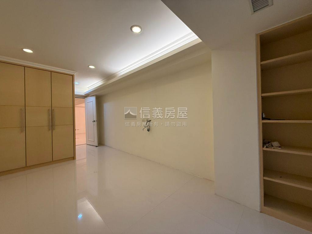 金山臨沂●庭院一樓房屋室內格局與周邊環境