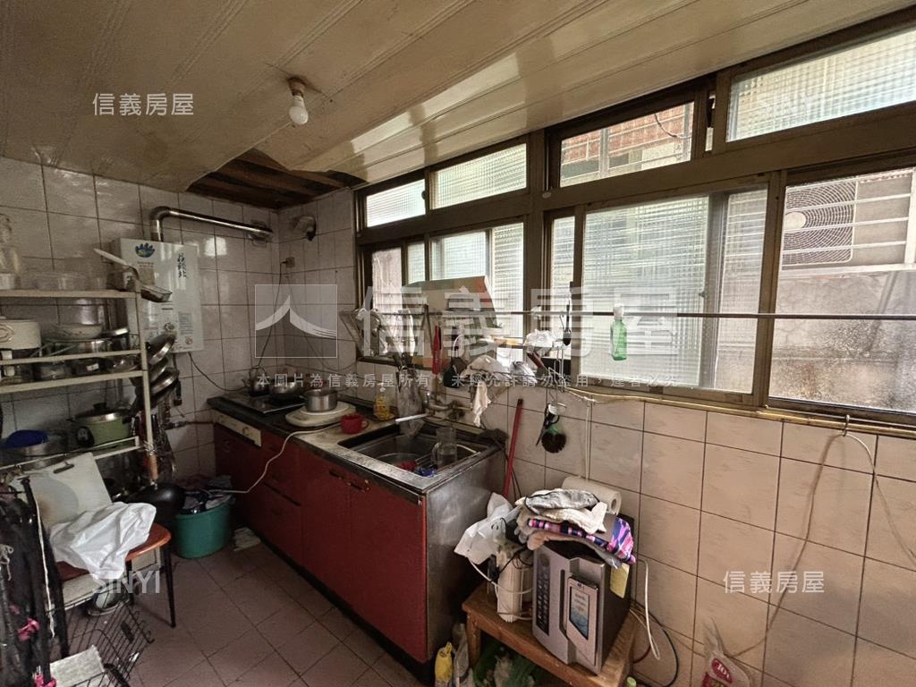 萬大黃金３樓美宅房屋室內格局與周邊環境