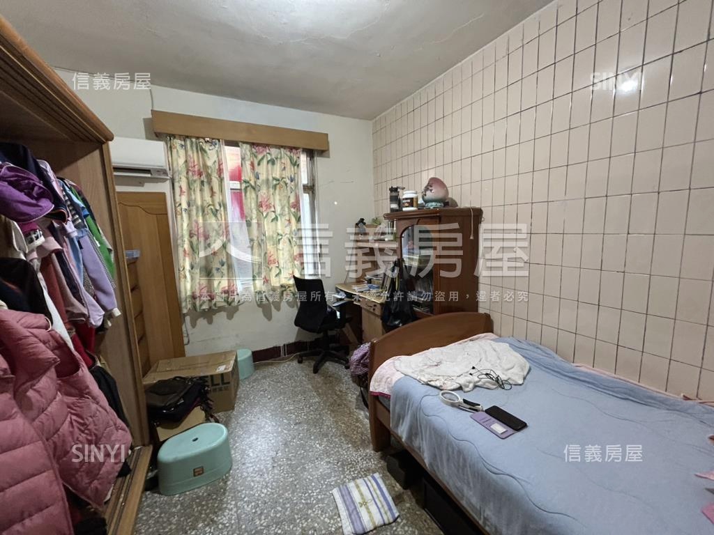 萬大黃金３樓美宅房屋室內格局與周邊環境