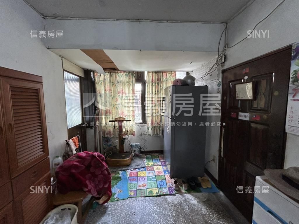 萬大黃金３樓美宅房屋室內格局與周邊環境