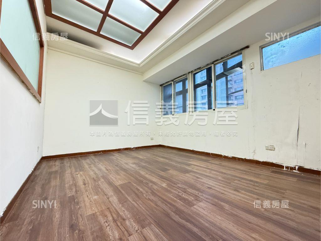 台北新都四房寬敞美宅房屋室內格局與周邊環境