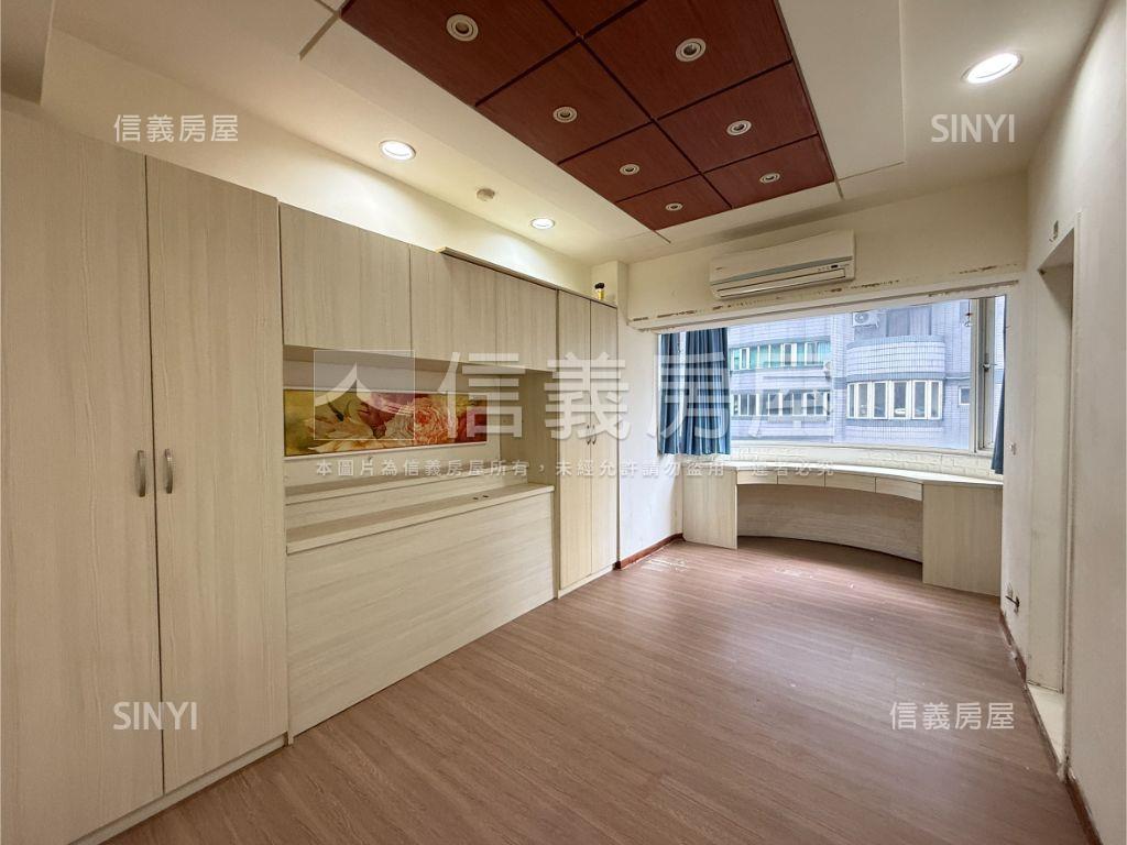 台北新都四房寬敞美宅房屋室內格局與周邊環境