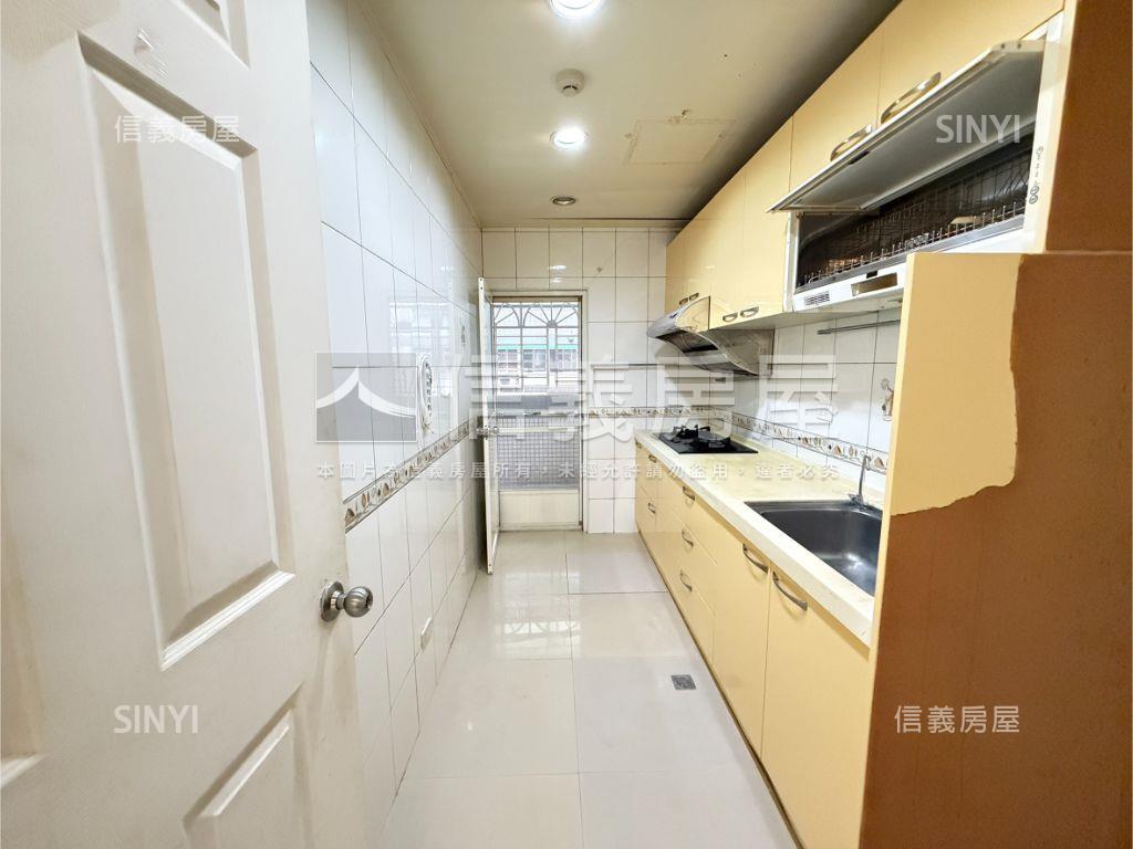 台北新都四房寬敞美宅房屋室內格局與周邊環境