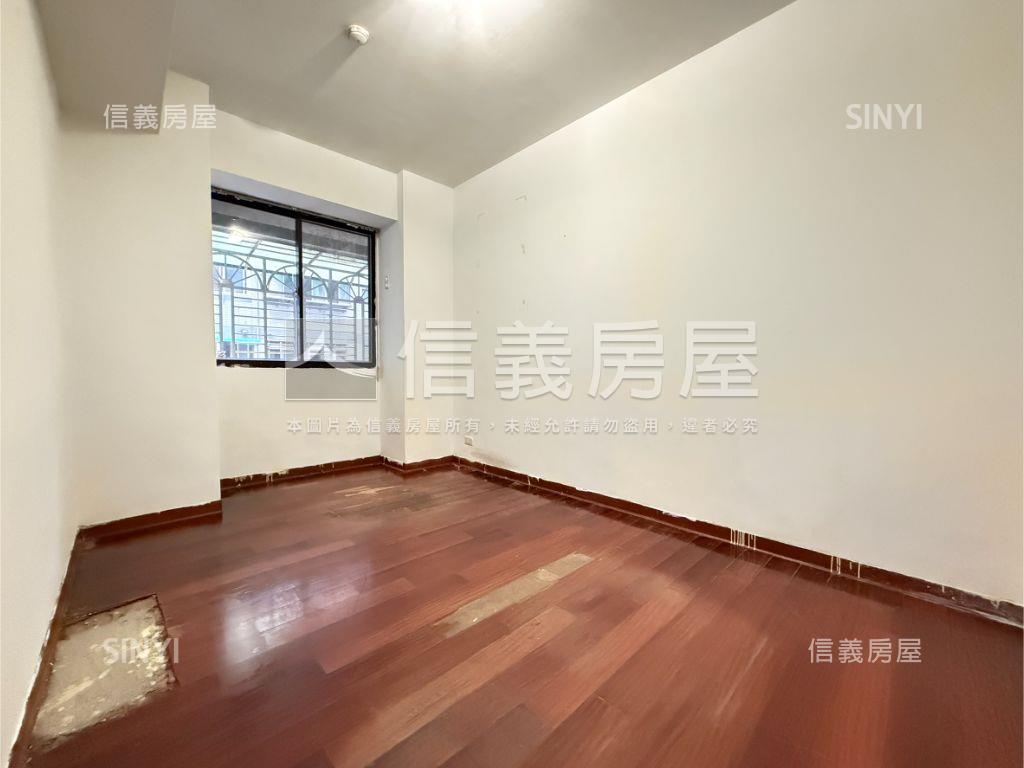 台北新都四房寬敞美宅房屋室內格局與周邊環境