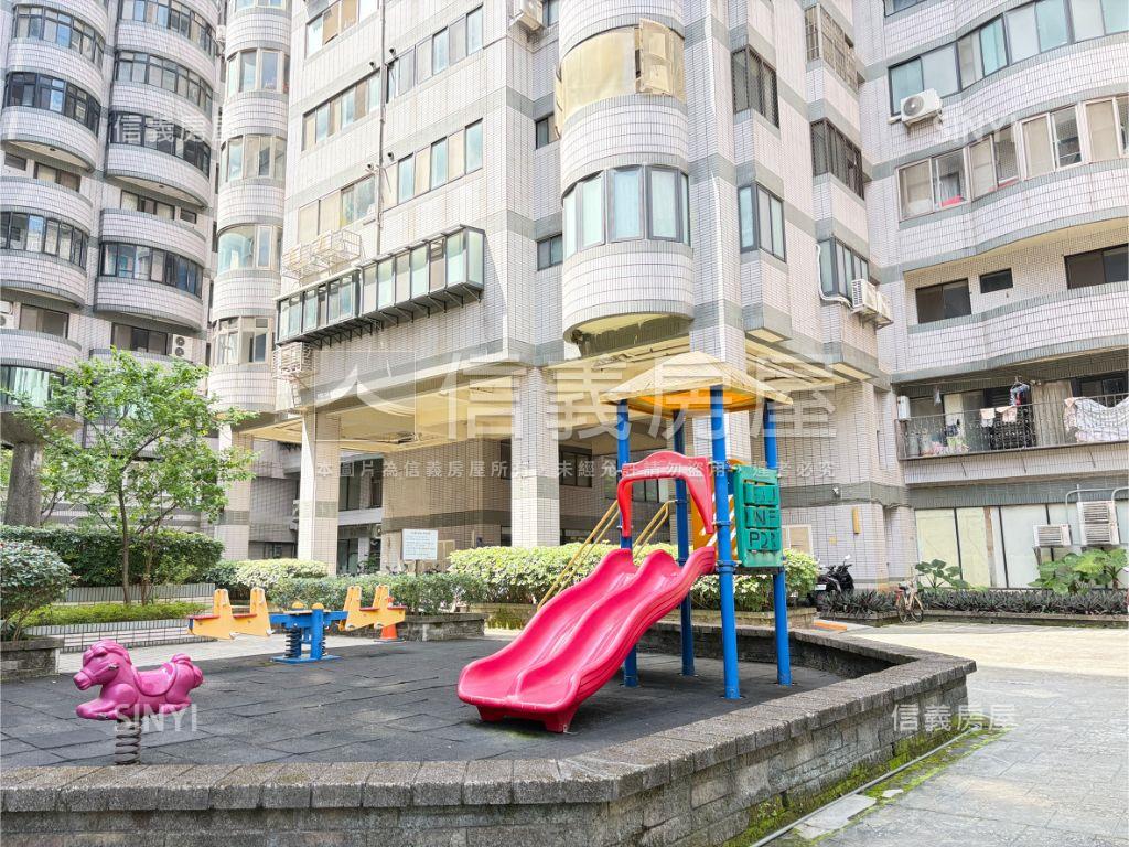 台北新都四房寬敞美宅房屋室內格局與周邊環境