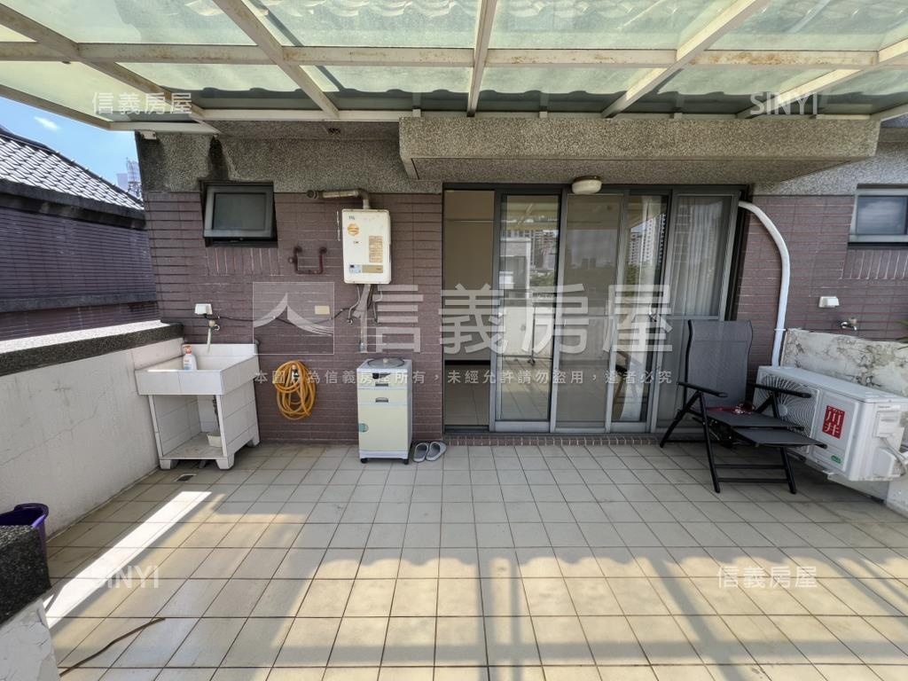 軍福公園旁透天。大器房屋室內格局與周邊環境
