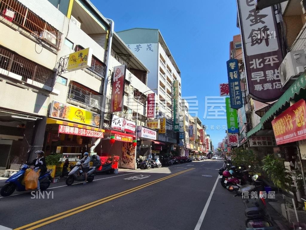 青島西街一樓店面辦公室房屋室內格局與周邊環境