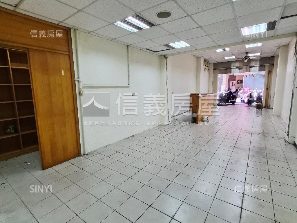 青島西街一樓店面辦公室房屋室內格局與周邊環境