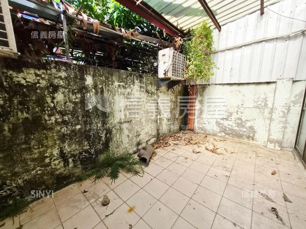 青島西街一樓店面辦公室房屋室內格局與周邊環境