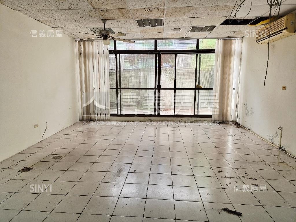 青島西街一樓店面辦公室房屋室內格局與周邊環境