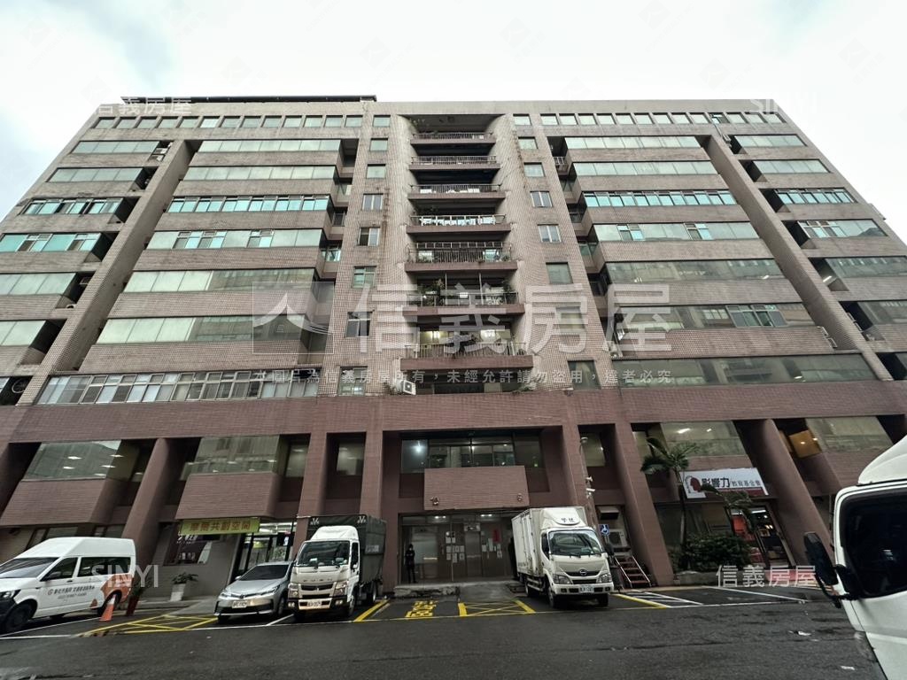 領袖天下大坪數高樓層廠辦房屋室內格局與周邊環境