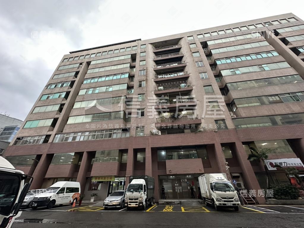 領袖天下大坪數高樓層廠辦房屋室內格局與周邊環境