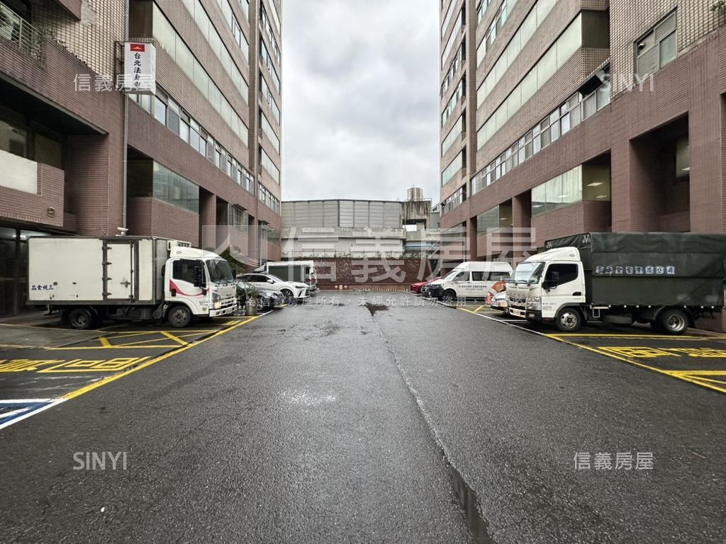 領袖天下大坪數高樓層廠辦房屋室內格局與周邊環境