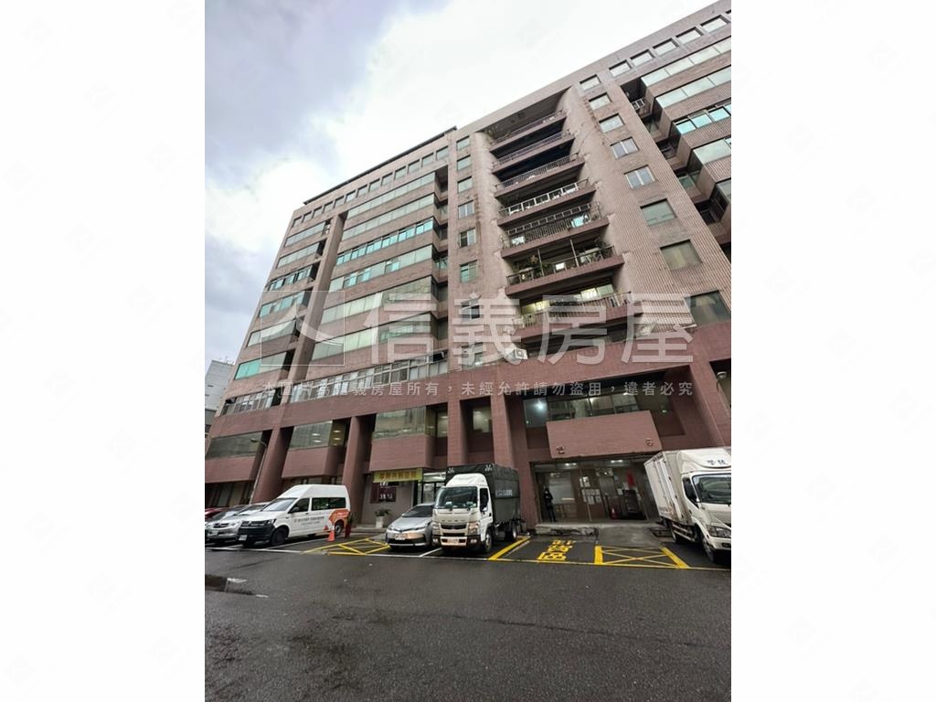 領袖天下大坪數高樓層廠辦房屋室內格局與周邊環境