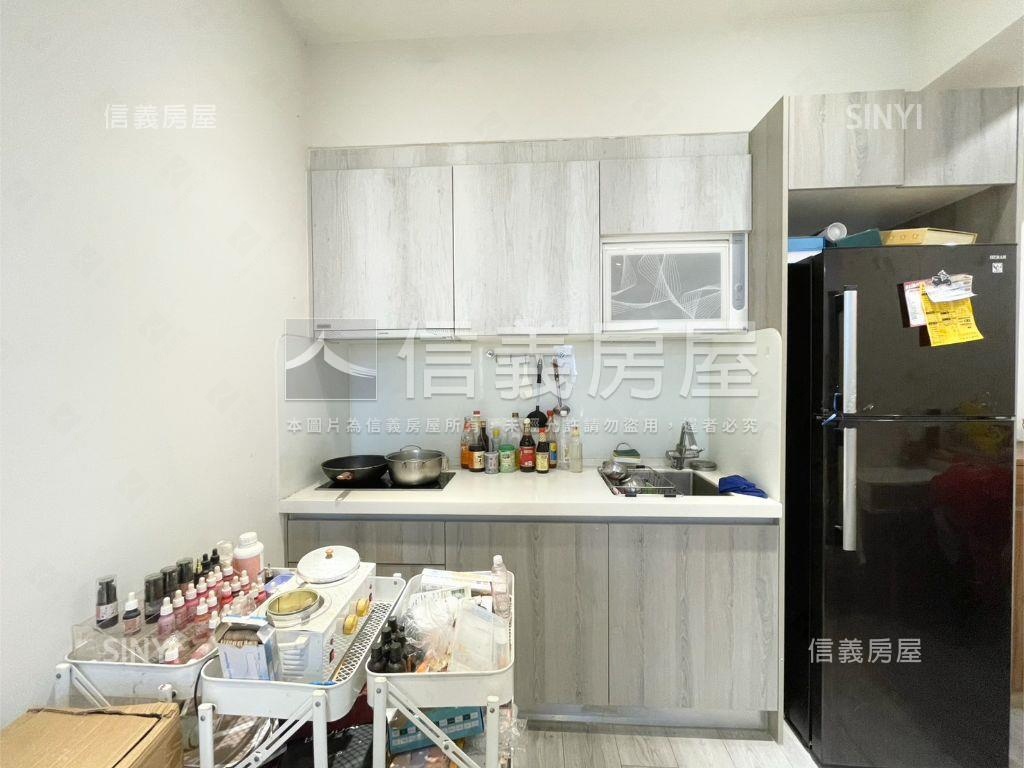 允將康泊邊間兩房附車位房屋室內格局與周邊環境