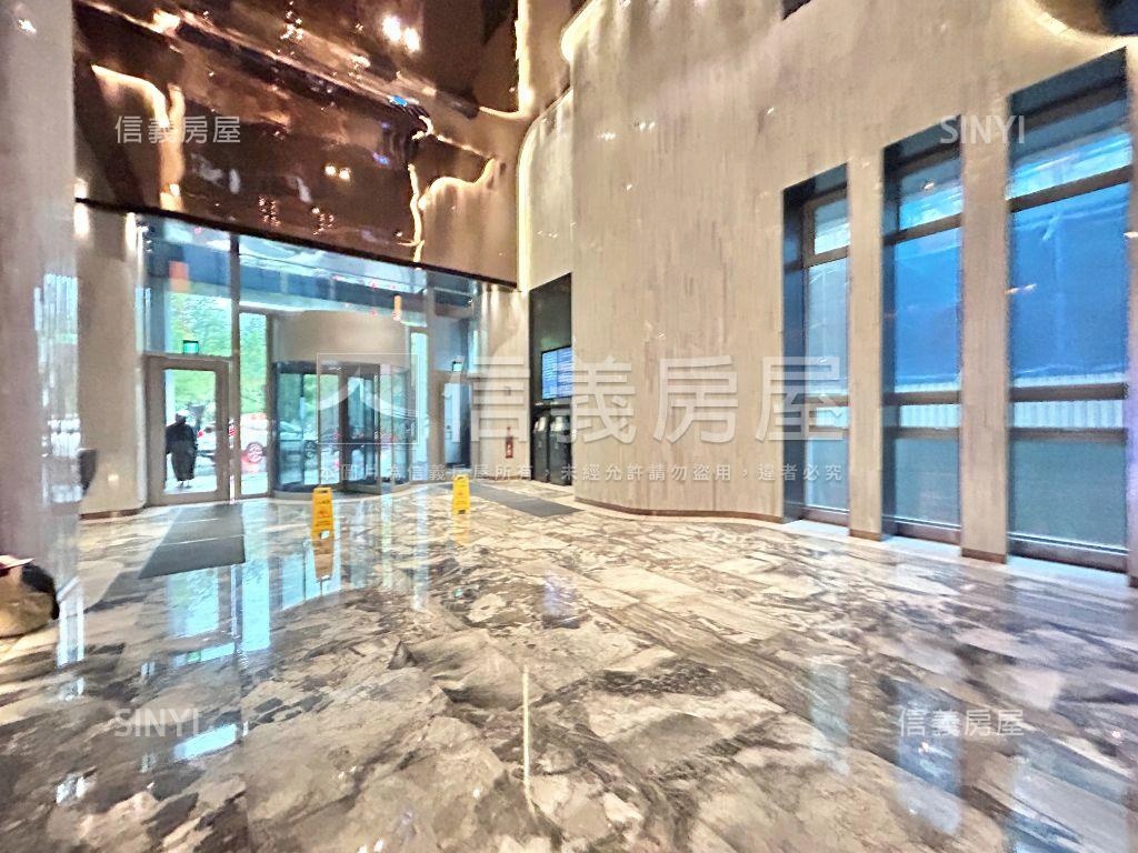 誠售市政廣場ＴＰＯＷＥＲ房屋室內格局與周邊環境
