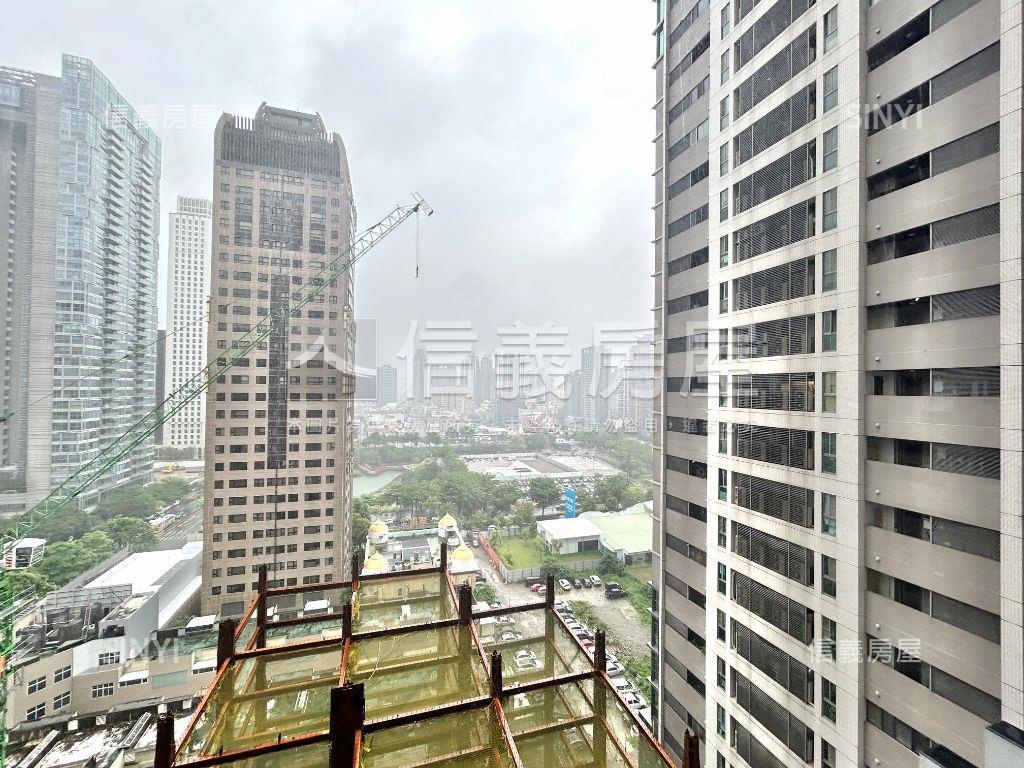 誠售市政廣場ＴＰＯＷＥＲ房屋室內格局與周邊環境