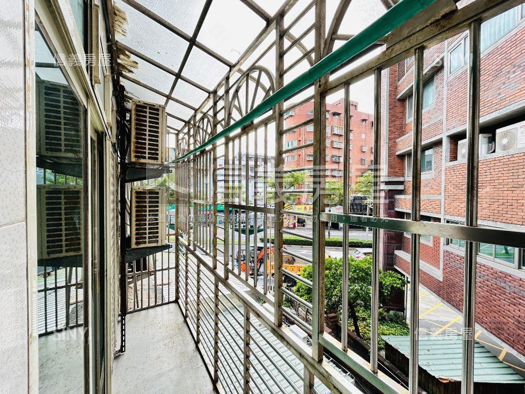 稀有兩衛小資美宅房屋室內格局與周邊環境