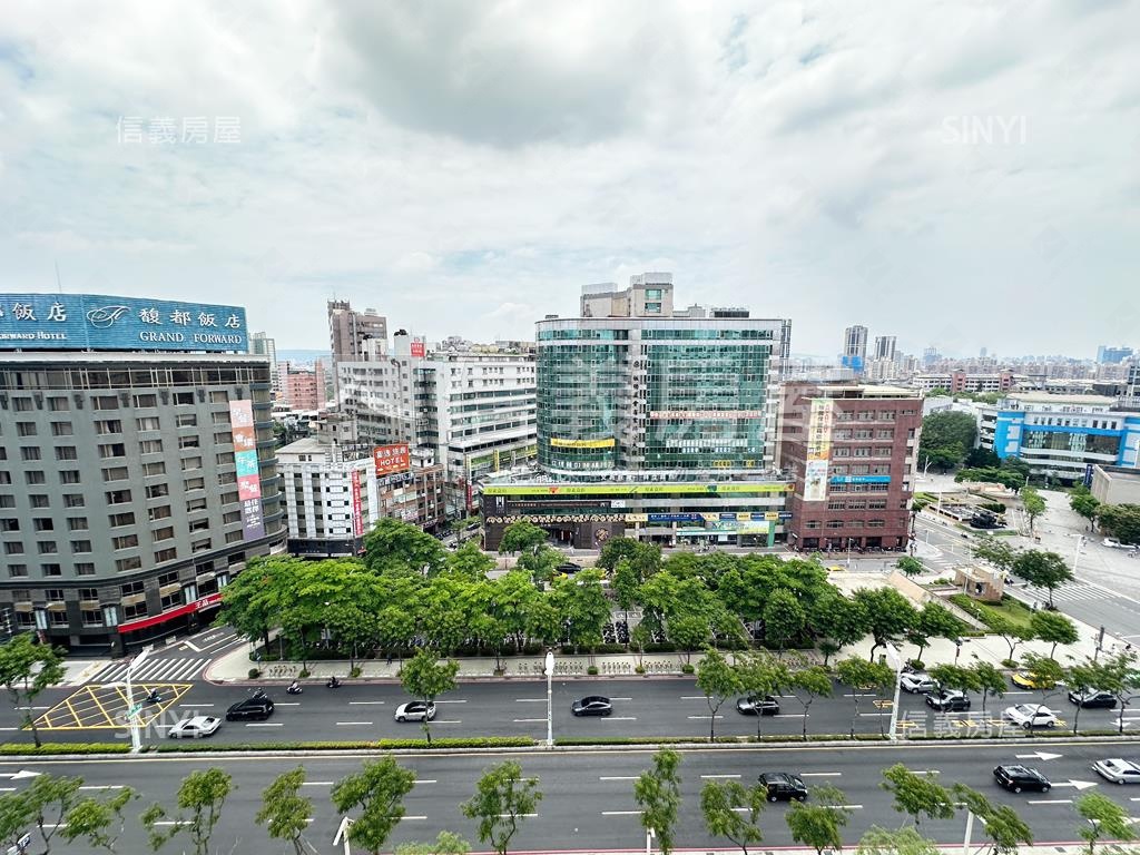 府中捷運★凱悅高樓陽台房屋室內格局與周邊環境
