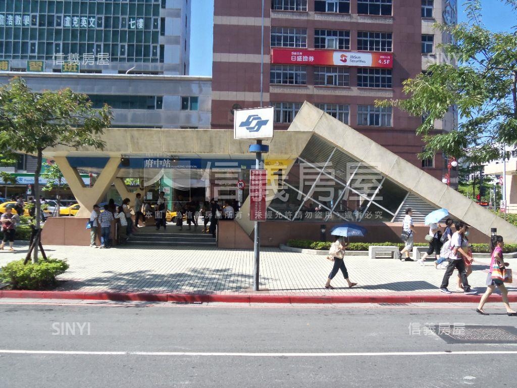 府中捷運★凱悅高樓陽台房屋室內格局與周邊環境