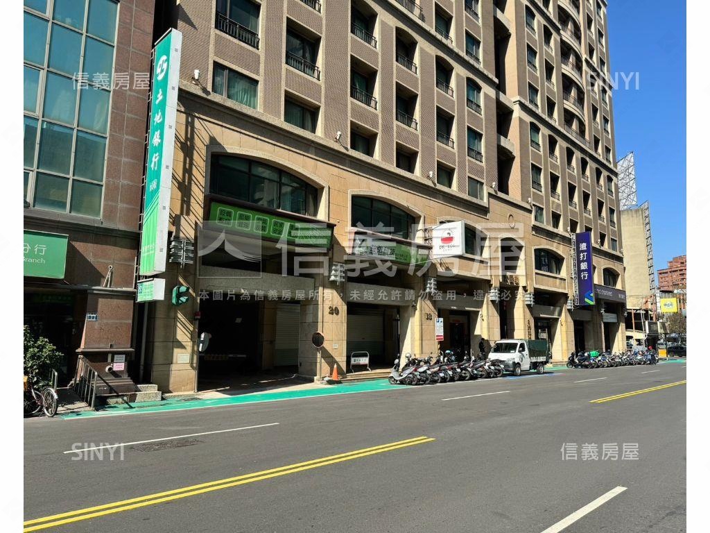 北大路燙金雙店面房屋室內格局與周邊環境