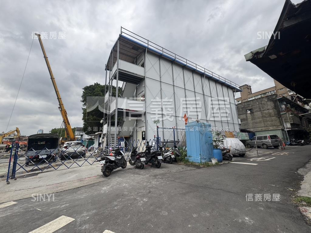 近未來捷運＊商一黃金一樓房屋室內格局與周邊環境