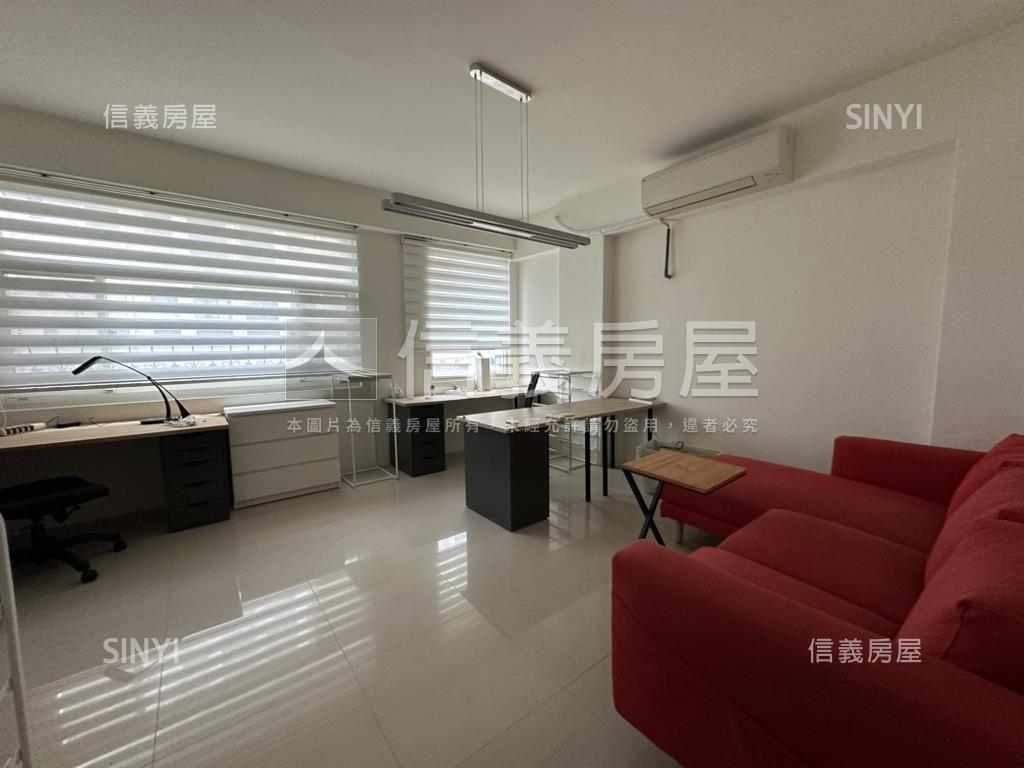 萬世美地東南向透店房屋室內格局與周邊環境