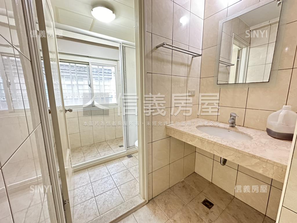 萬世美地東南向透店房屋室內格局與周邊環境