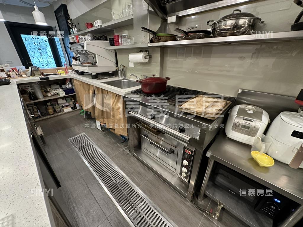 萬世美地東南向透店房屋室內格局與周邊環境