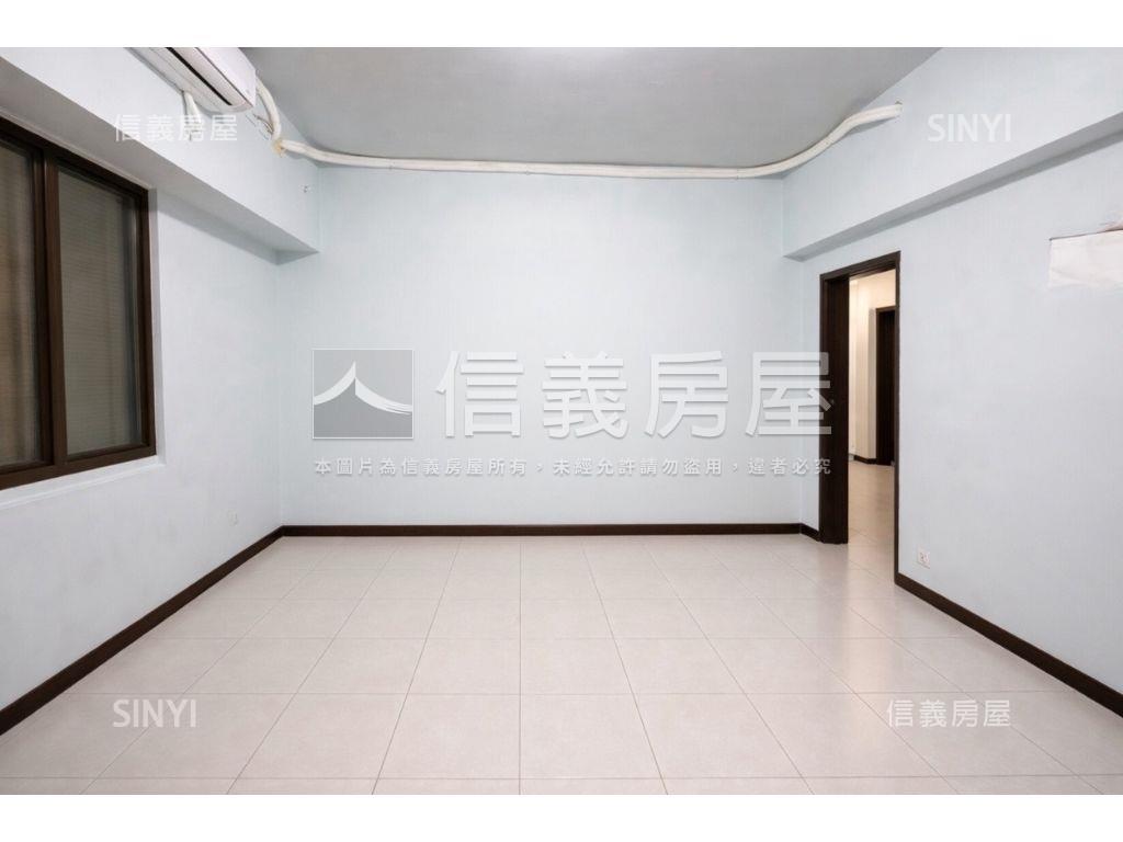 美麗歐洲２房電動樁車位房屋室內格局與周邊環境