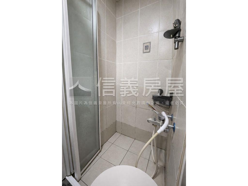 美麗歐洲２房電動樁車位房屋室內格局與周邊環境