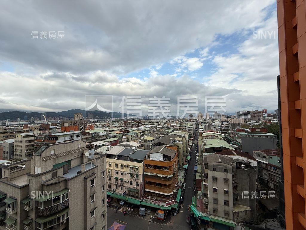 榮耀之星兩房房屋室內格局與周邊環境