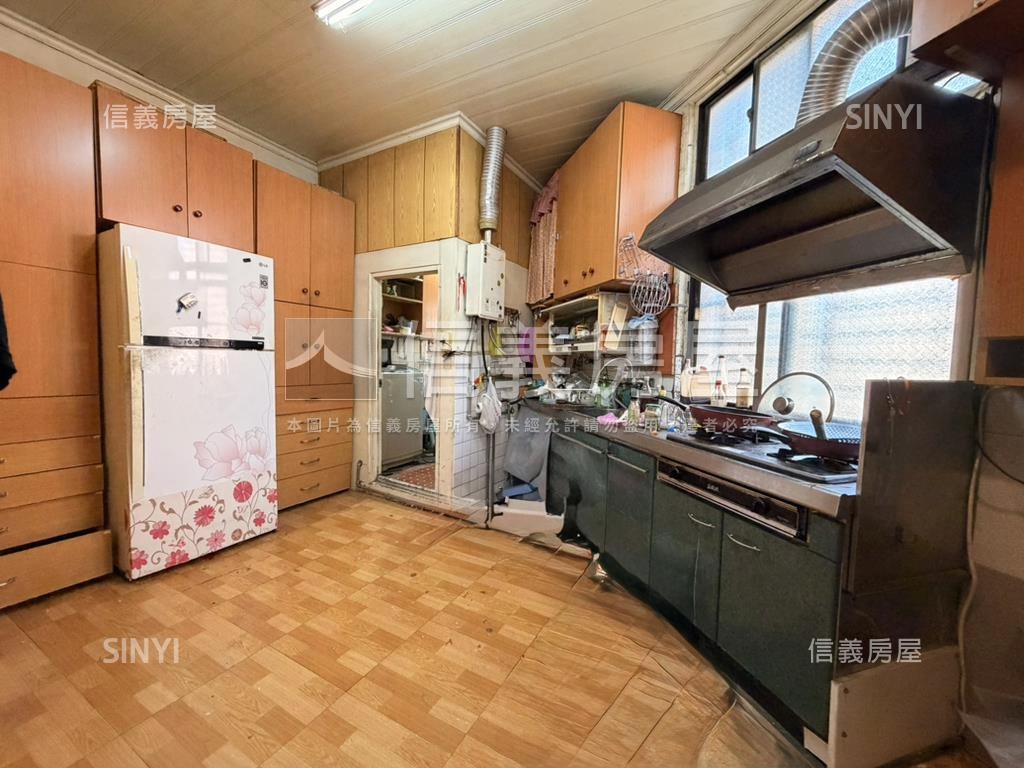 龍安中華路三角窗店面房屋室內格局與周邊環境