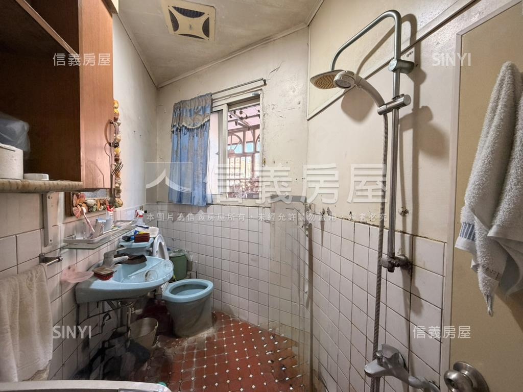 龍安中華路三角窗店面房屋室內格局與周邊環境