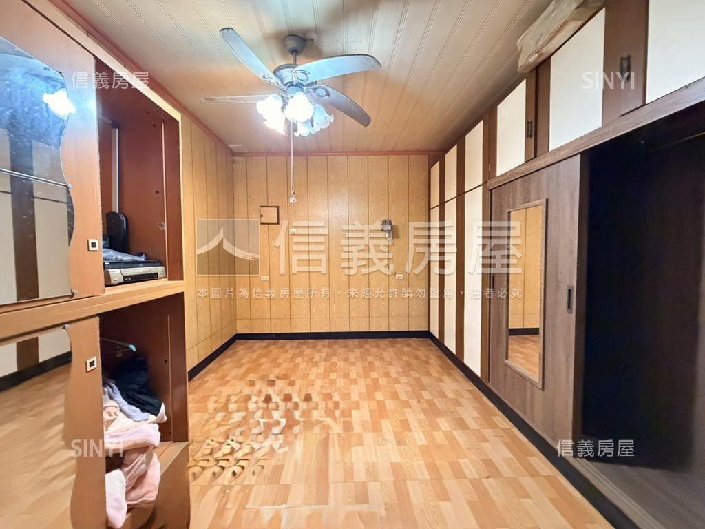 龍安中華路三角窗店面房屋室內格局與周邊環境