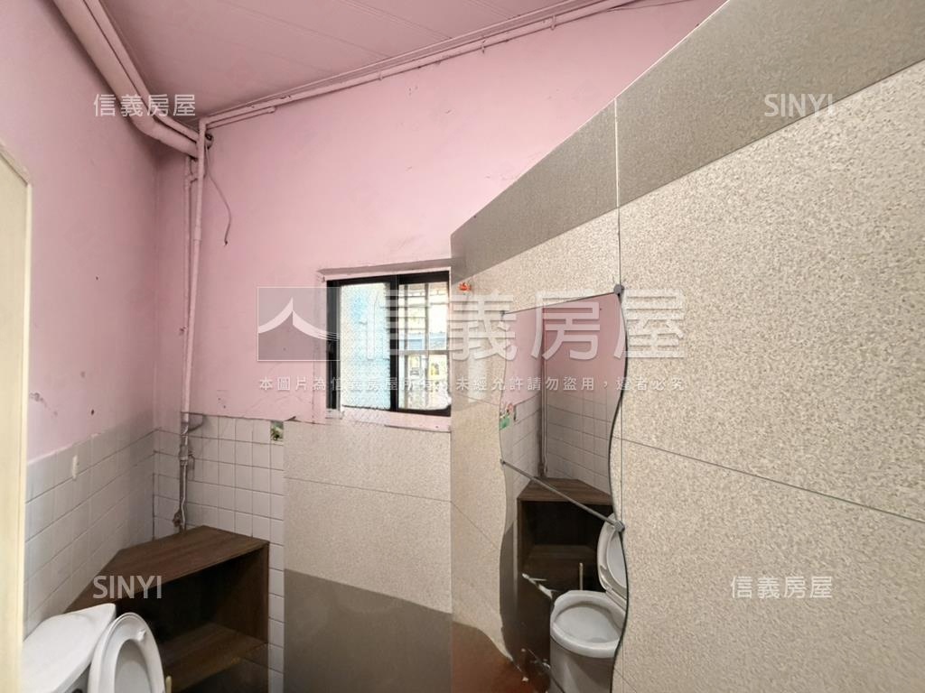 龍安中華路三角窗店面房屋室內格局與周邊環境