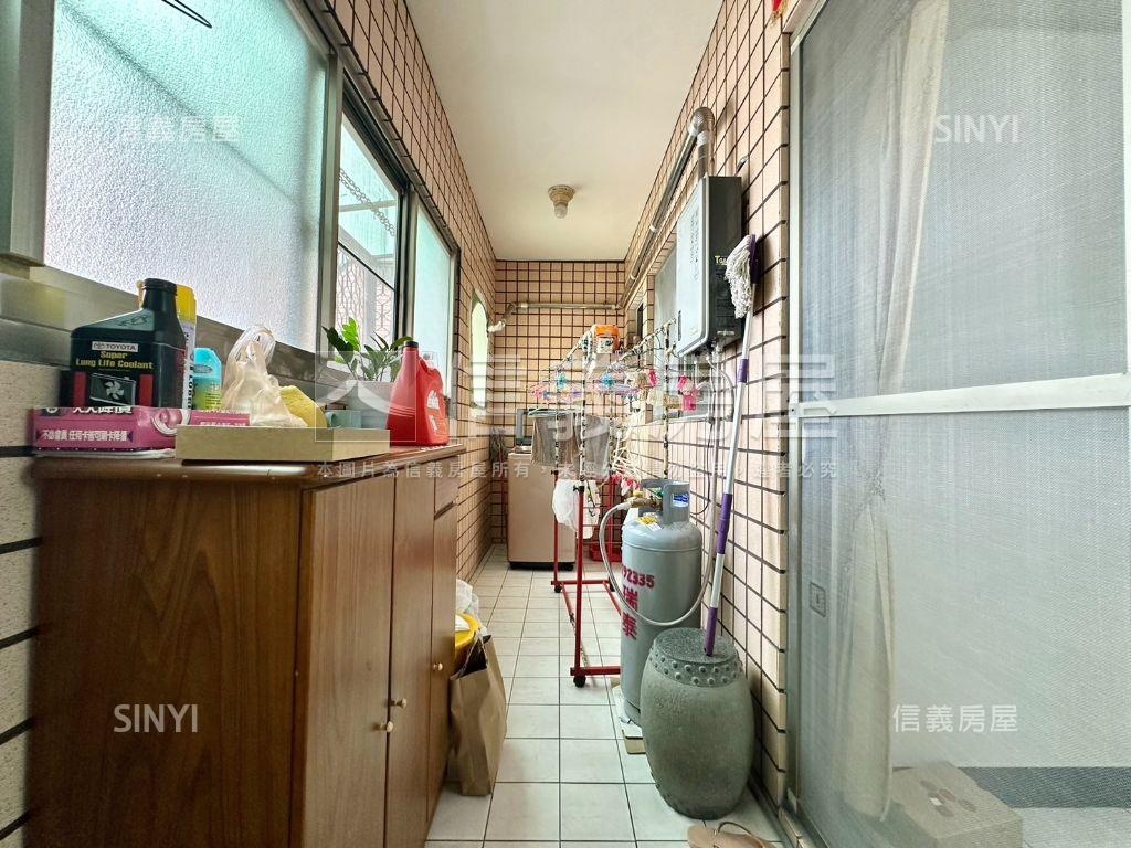 仁德高樓採光三房車位房屋室內格局與周邊環境
