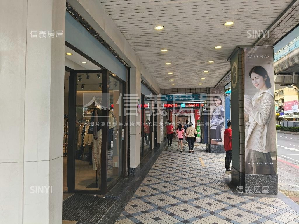 湖光市場旁人潮金店面房屋室內格局與周邊環境