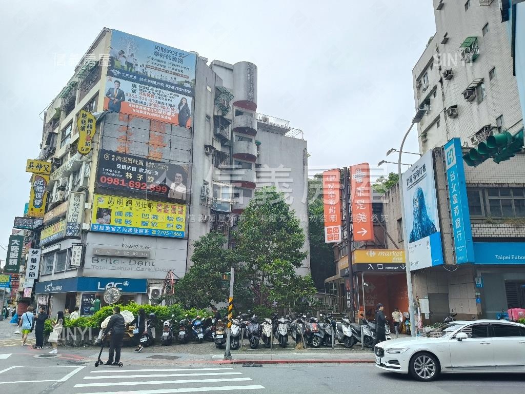 湖光市場旁人潮金店面房屋室內格局與周邊環境