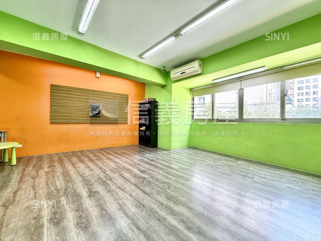 專任大墩國小順向角間透店房屋室內格局與周邊環境