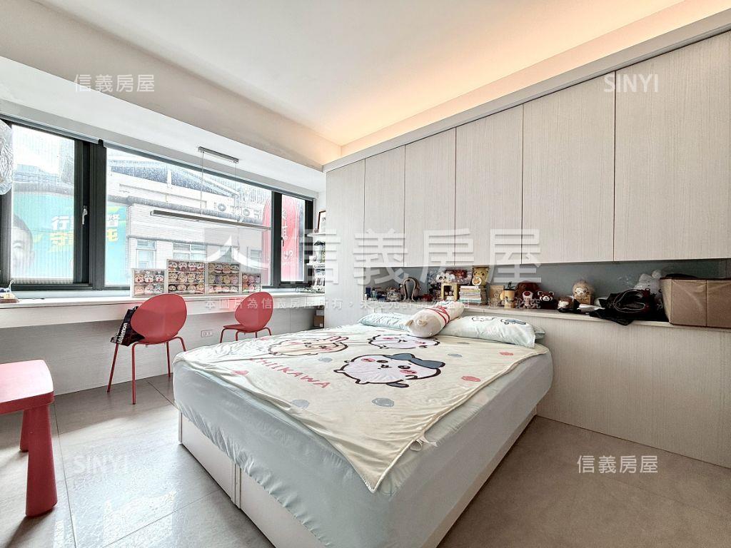 專任大墩國小順向角間透店房屋室內格局與周邊環境