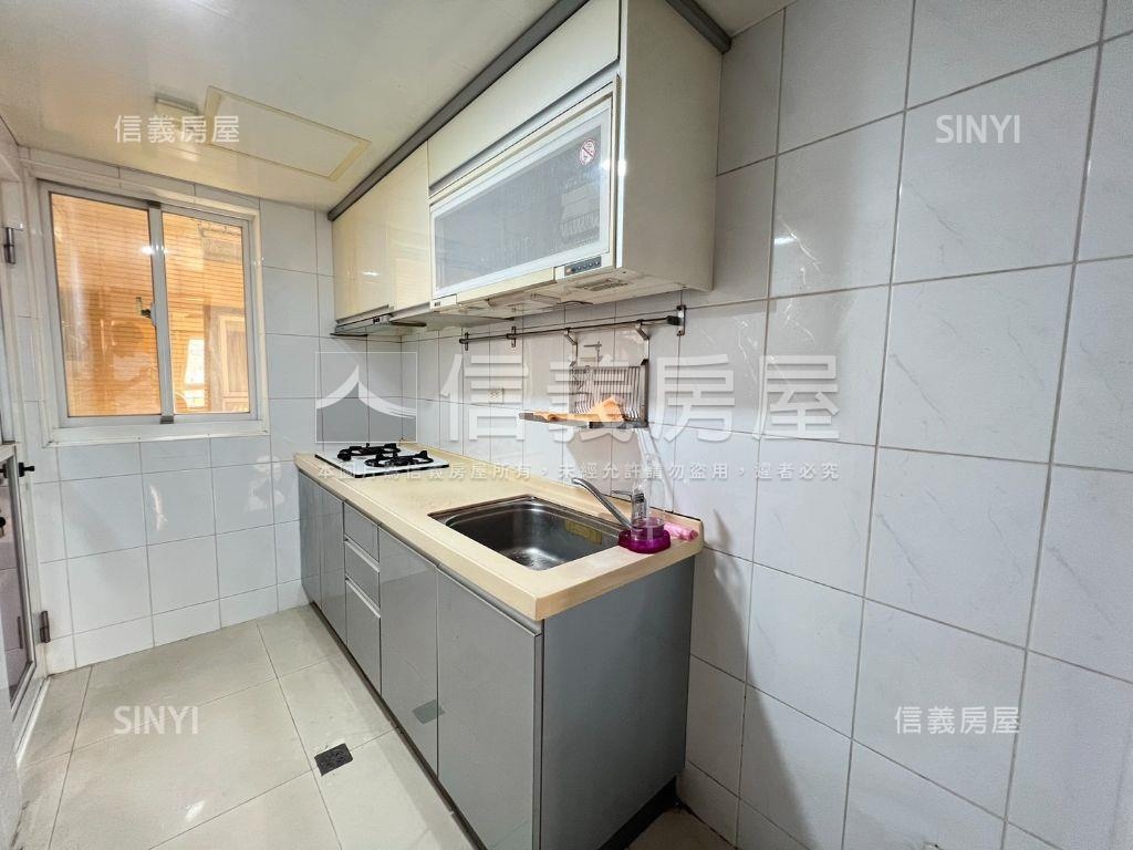 【歐洲村】景觀三房車位房屋室內格局與周邊環境